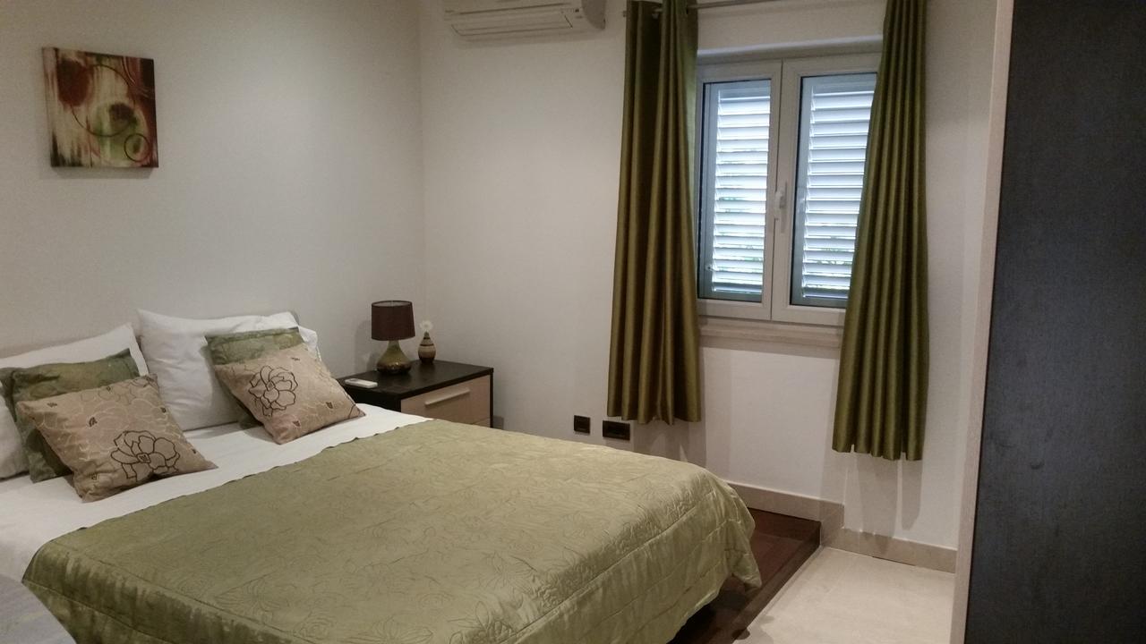 Villa Jade Apartments Front Row Sea View - Walk To Korcula Old Town Medvinjak Exterior photo